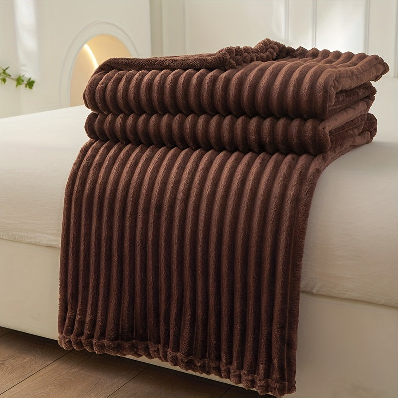 Soft Plush Ribbed Blanket – Cozy and Chic for Sofa or Bed