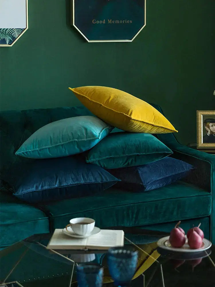 Velvet Cushion Cover with Flannel Trim – Soft Decorative Covers in Various Sizes and Colors