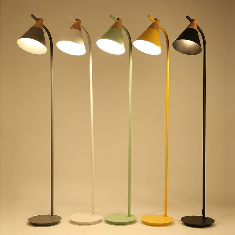 Contemporary Black Floor Lamp with Cone Shade – Sleek Design