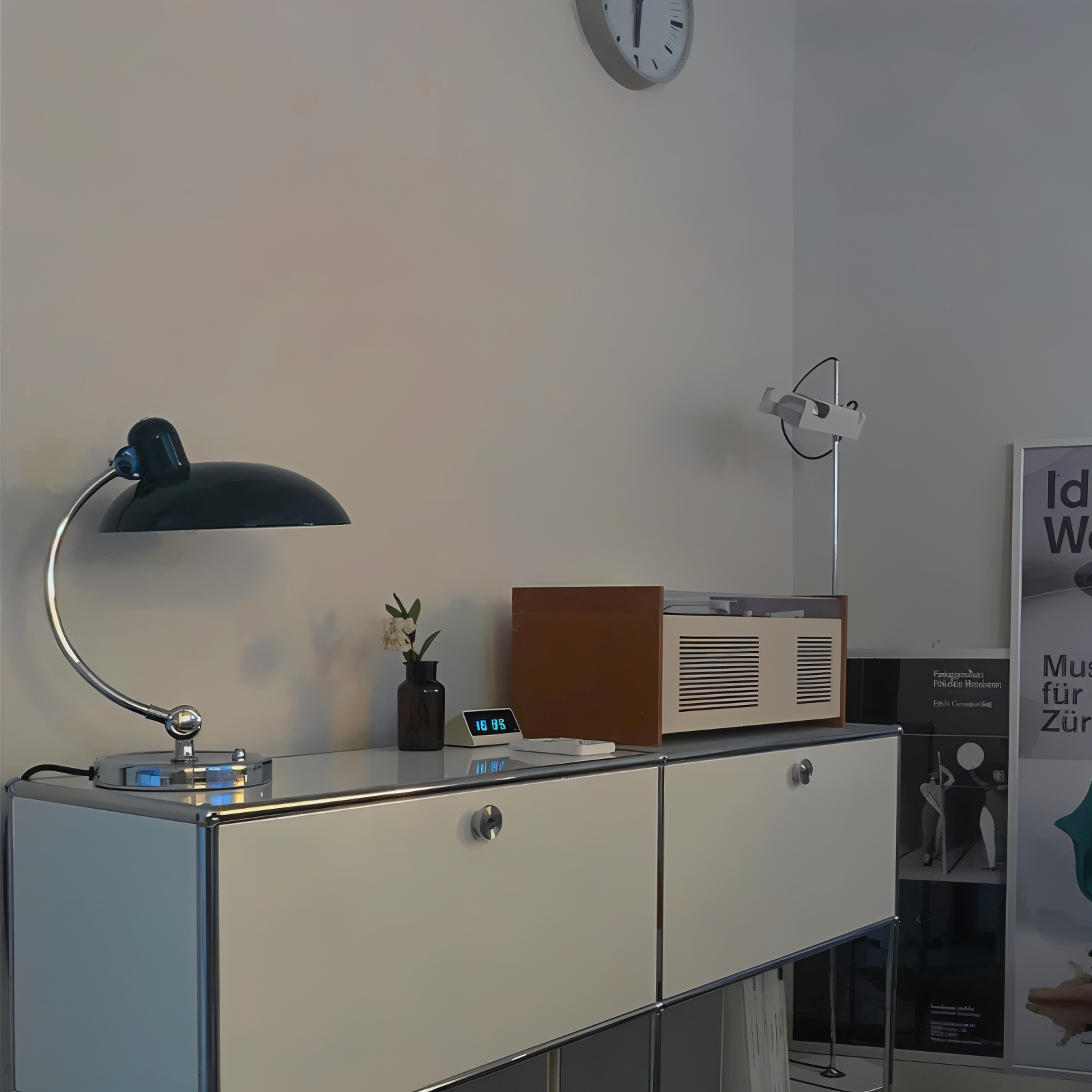 Adjustable Dome Shade Metal Desk Light