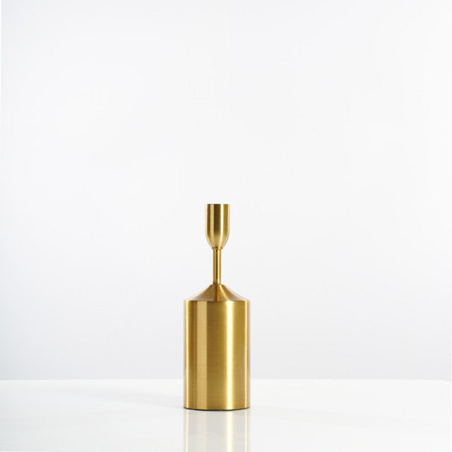 Modern Metal Candle Holders in Gold – Elegant Minimalist Design in Various Heights