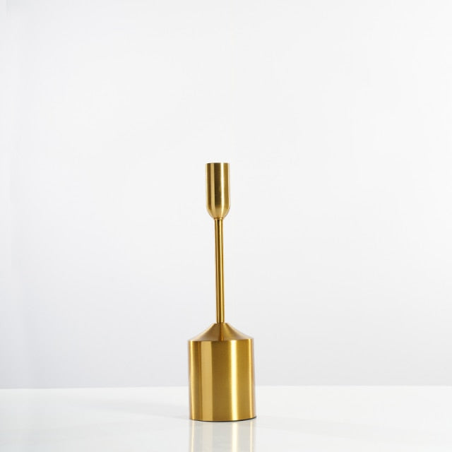 Modern Metal Candle Holders in Gold – Elegant Minimalist Design in Various Heights