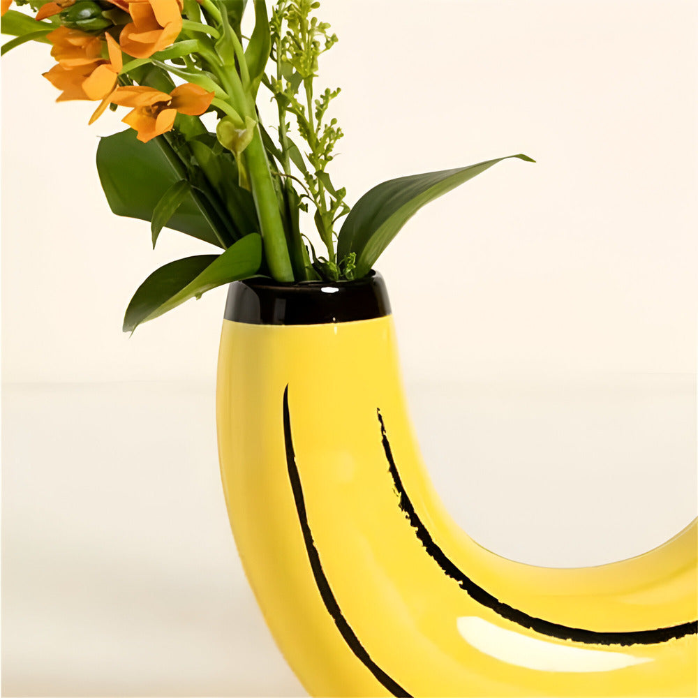 Contemporary Decorative Vase in Banana Shape – Fun Accent for Modern Spaces