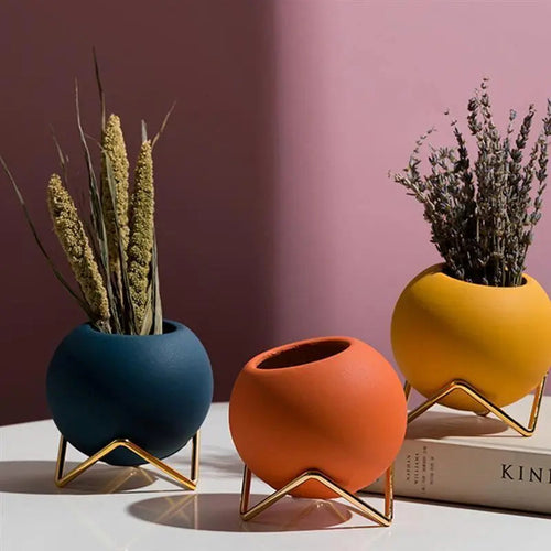Chic Decorative Planter with Stand – Ceramic Flower Pot in Bright Hues