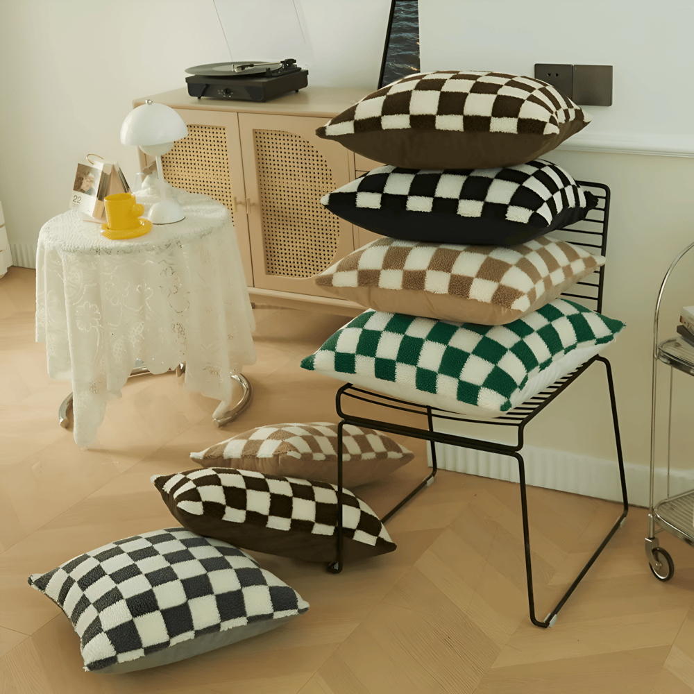 Checkerboard Pattern Cushion Cover – Soft Fabric, 17.72 x 17.72 inches