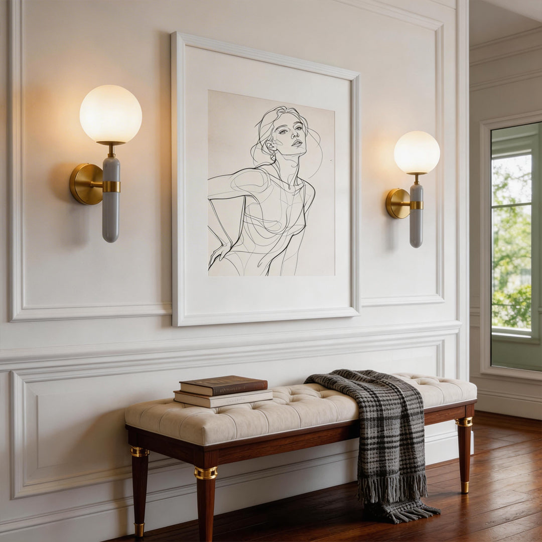 Elegant Wall Lamp with Marble Detail – Contemporary Gold Sconce