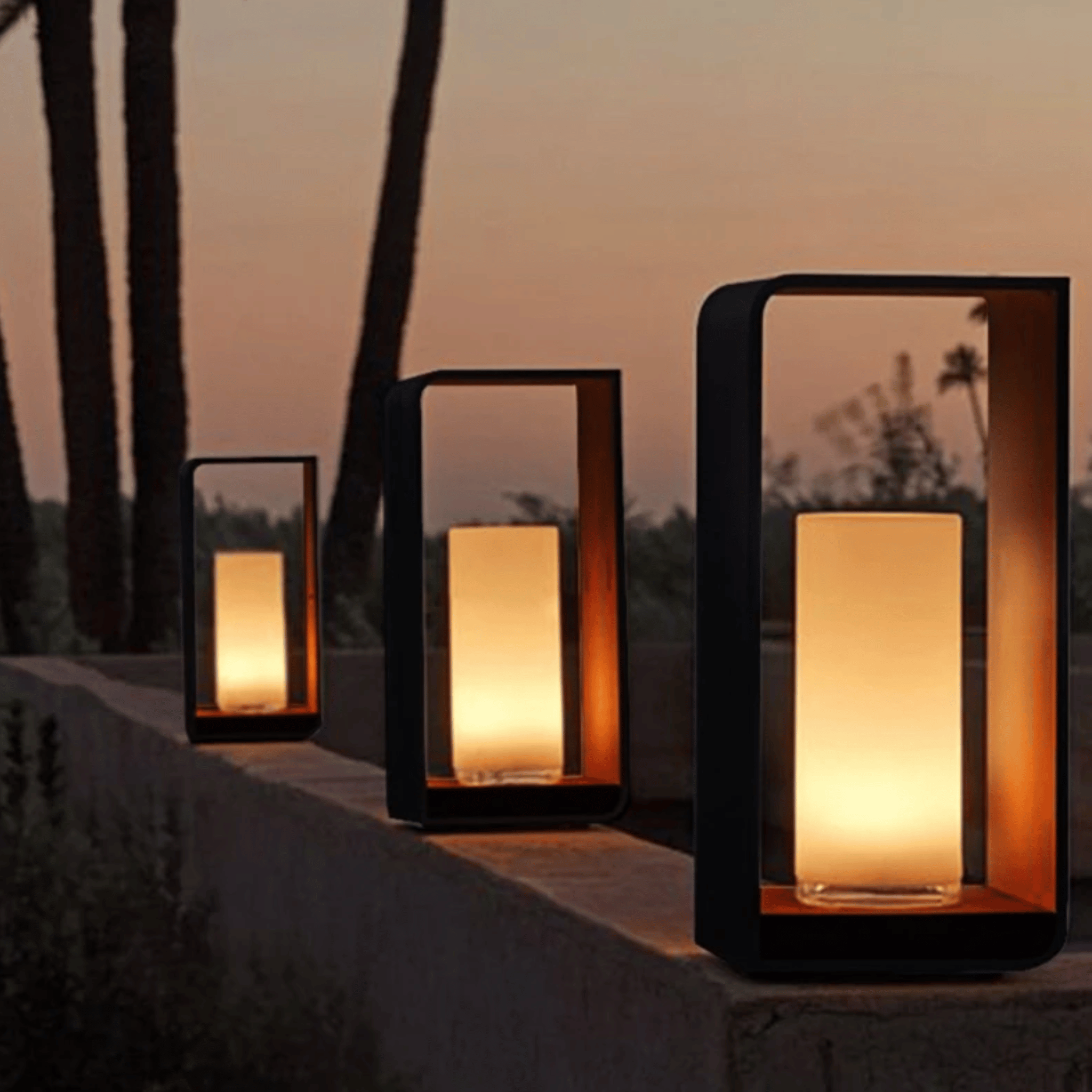 Sleek Solar-Powered Outdoor Light Fixture