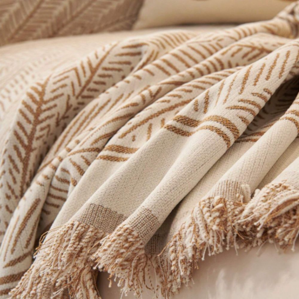 Moderniqa | Soft chenille couch cover with leaf pattern 1