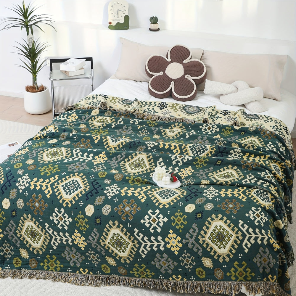 Moderniqa | Soft cotton blanket with artisan fringe 1