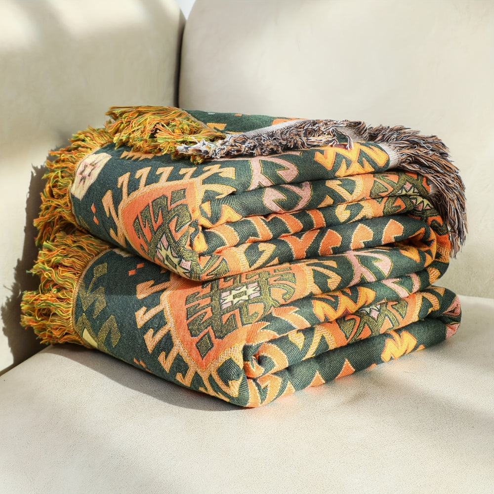 Moderniqa | Soft cotton blanket with artisan fringe 4