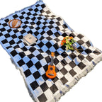 Moderniqa | Soft microfibre picnic blanket with checkered pattern 0