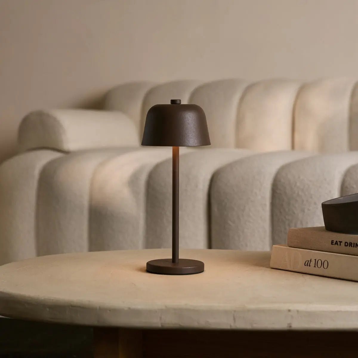 Metal Base Cordless Rechargeable Table Lamp