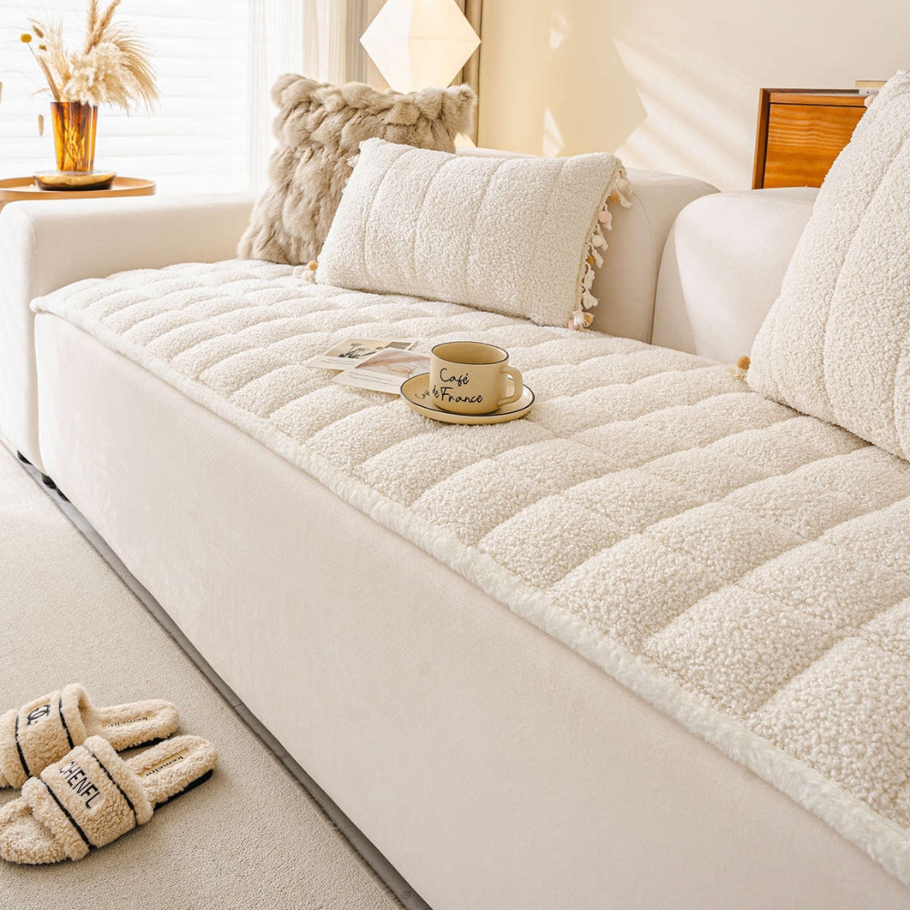 Plush Anti-Slip Blanket for Couch - Pet-Friendly Mosaic Cover