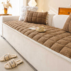 Plush Anti-Slip Blanket for Couch - Pet-Friendly Mosaic Cover