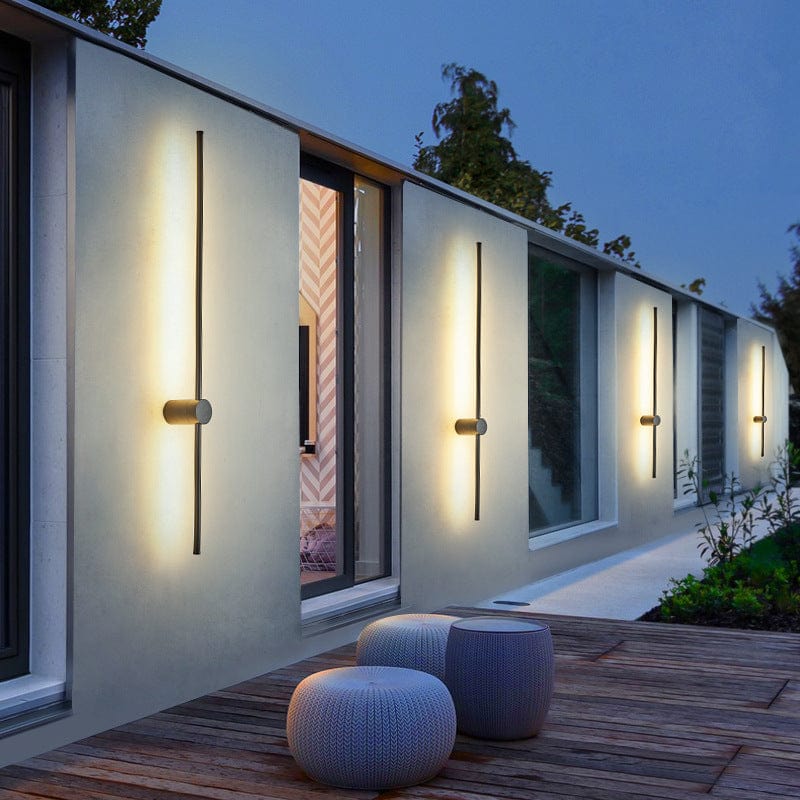 Sleek Linear Outdoor Wall Lamp for Modern Spaces