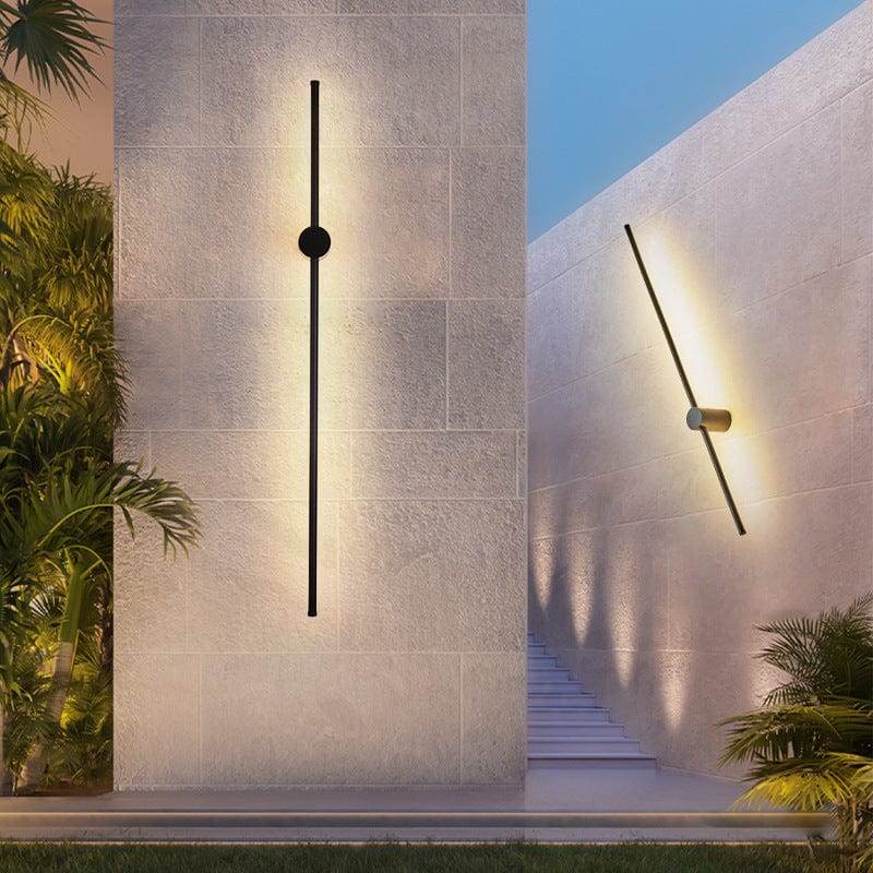 Sleek Linear Outdoor Wall Lamp for Modern Spaces