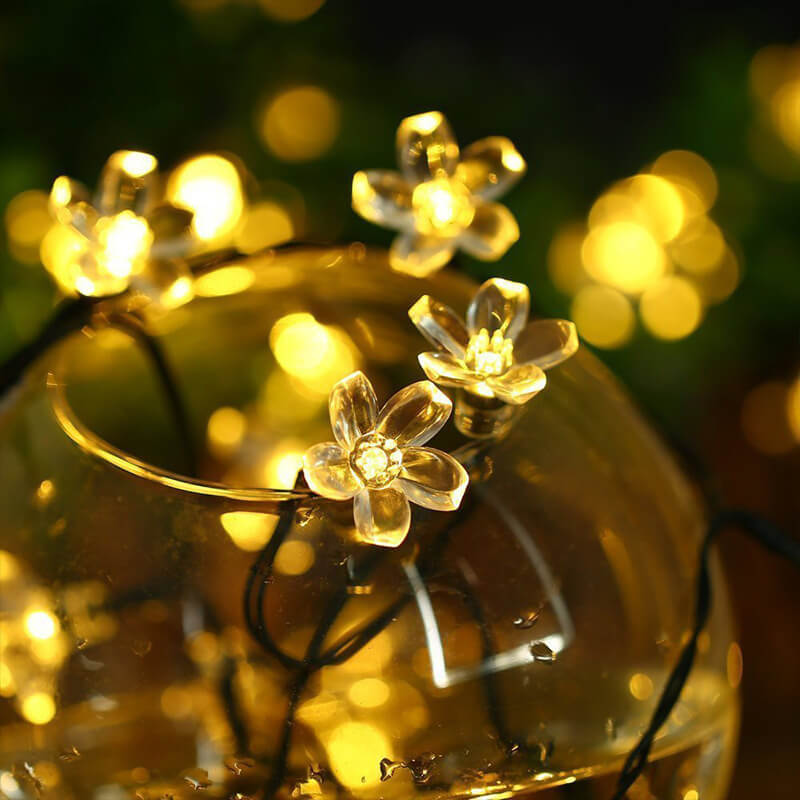 Multicolor LED Solar-Powered Flower String Lights