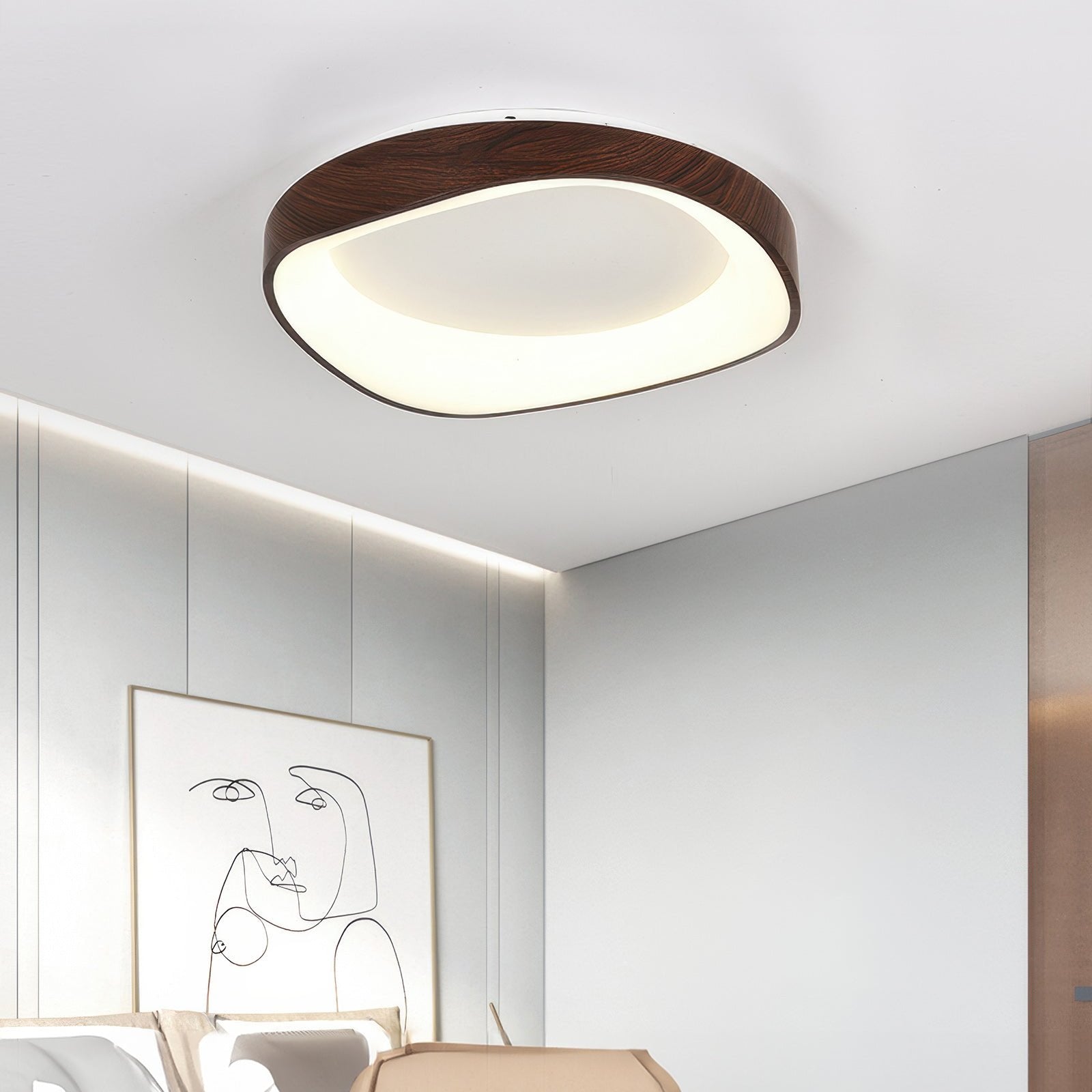 Ceiling Light with Artistic Wood Grain Design in Nordic Style