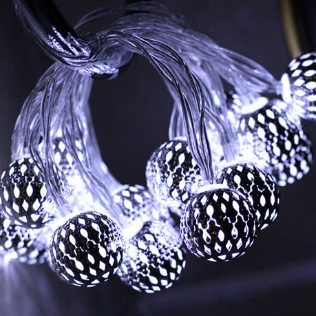 String Lights for Garden with Decorative Ball Lanterns Powered by Solar