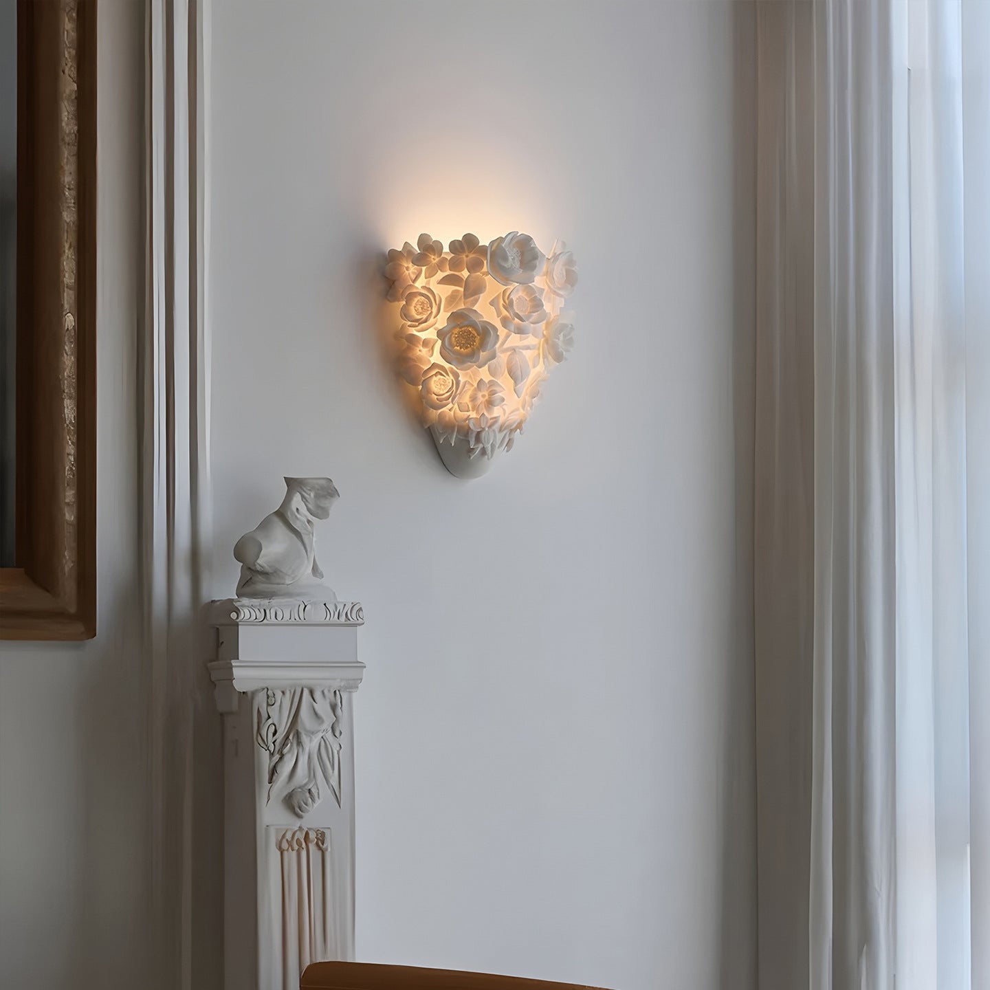 Ceramic Wall Lamp with Minimalist Flower Design
