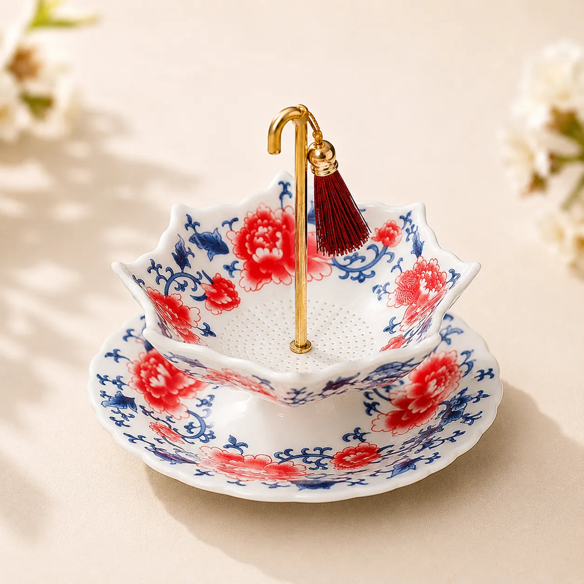 Elegant Swirl Ceramic Tea Infuser with 360° Rotation