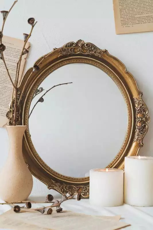Elegant Oval Mirror with Gilded Frame – Vintage Home Decoration for Any Room