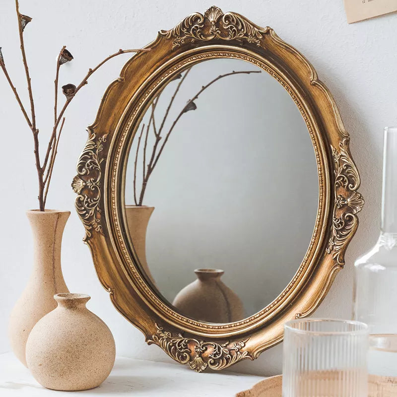 Elegant Oval Mirror with Gilded Frame – Vintage Home Decoration for Any Room