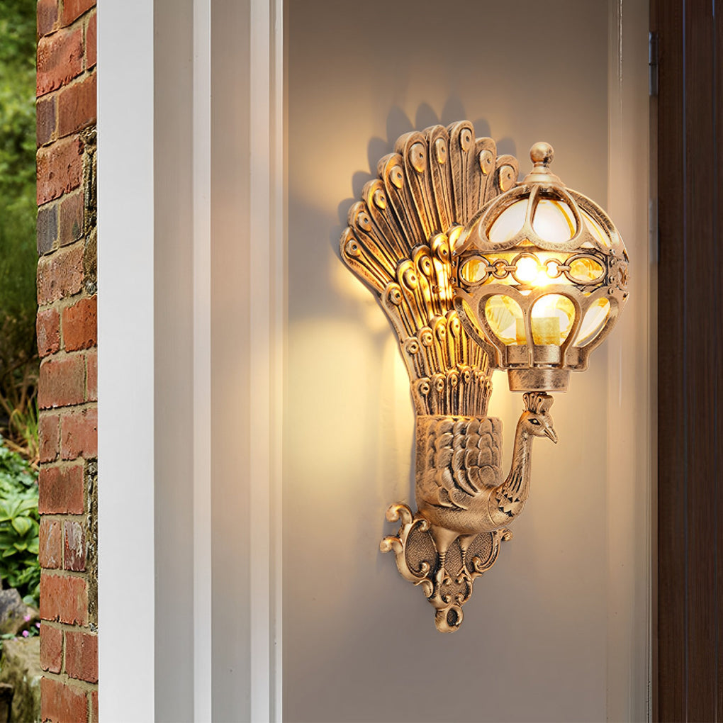 Vintage Aluminum Outdoor Wall Light with Glass Shade – IP55 Rated Peacock
