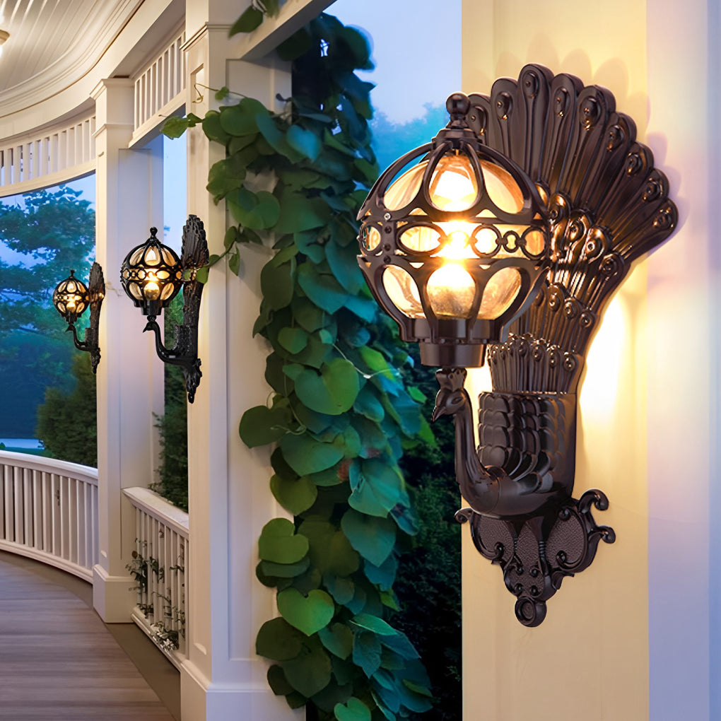Vintage Aluminum Outdoor Wall Light with Glass Shade – IP55 Rated Peacock