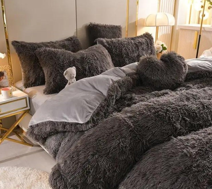 Microfiber Duvet Cover Set with Zipper and Corner Straps – Queen/King Size