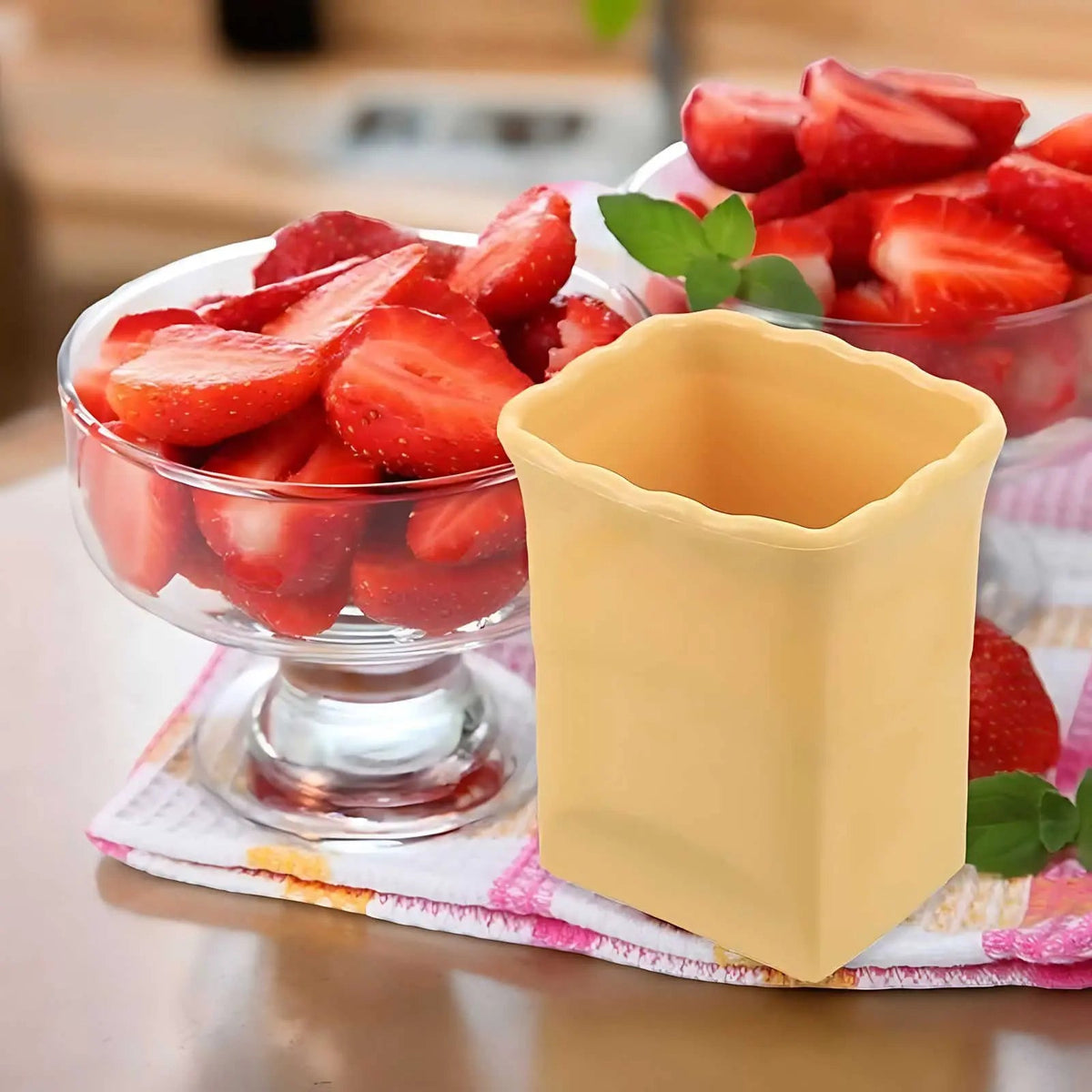 SlicePro - Versatile Kitchen Fruit Cutter