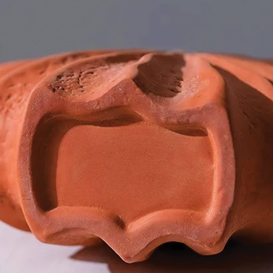 Elegance in Ceramic: A Stunning Countertop Vase