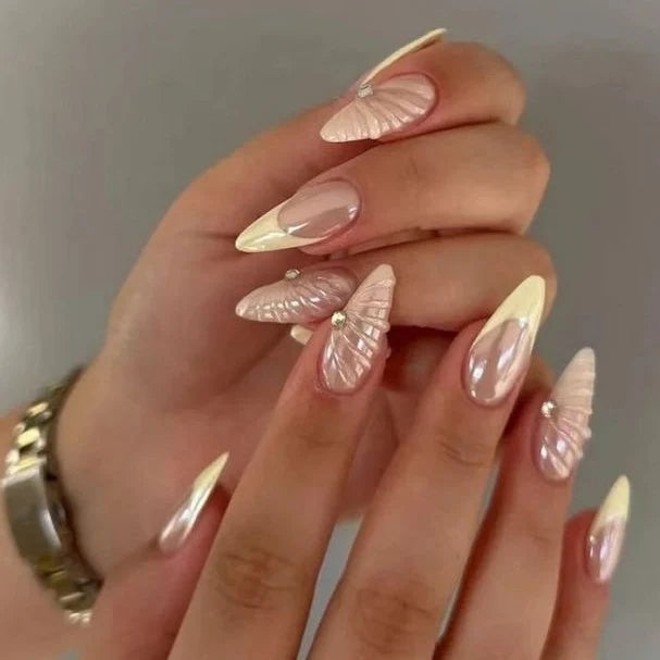 Acrylic Nail Set 3D Shell & Gem Design
