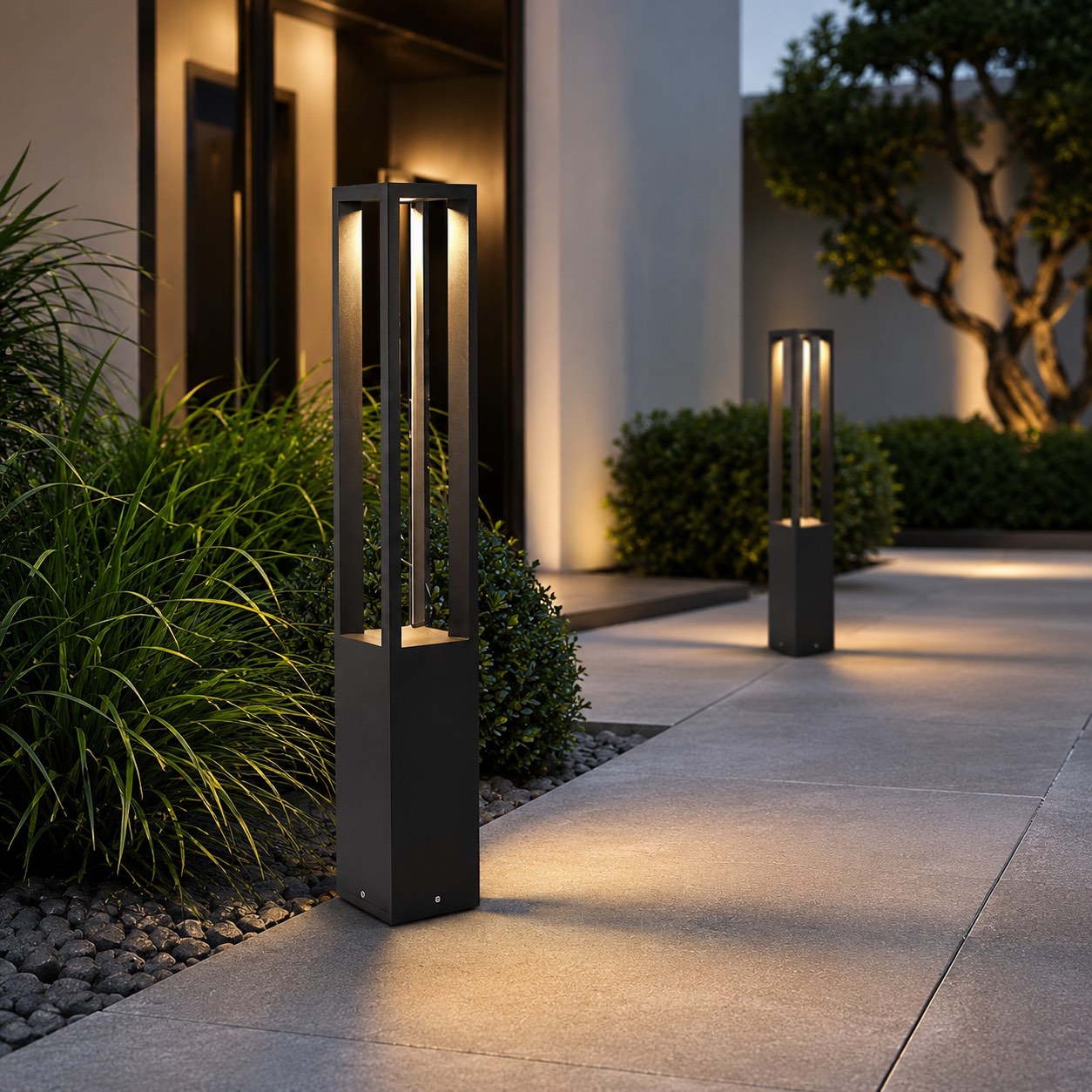 Adjustable Four-Beam Die-Cast Aluminum LED Bollard