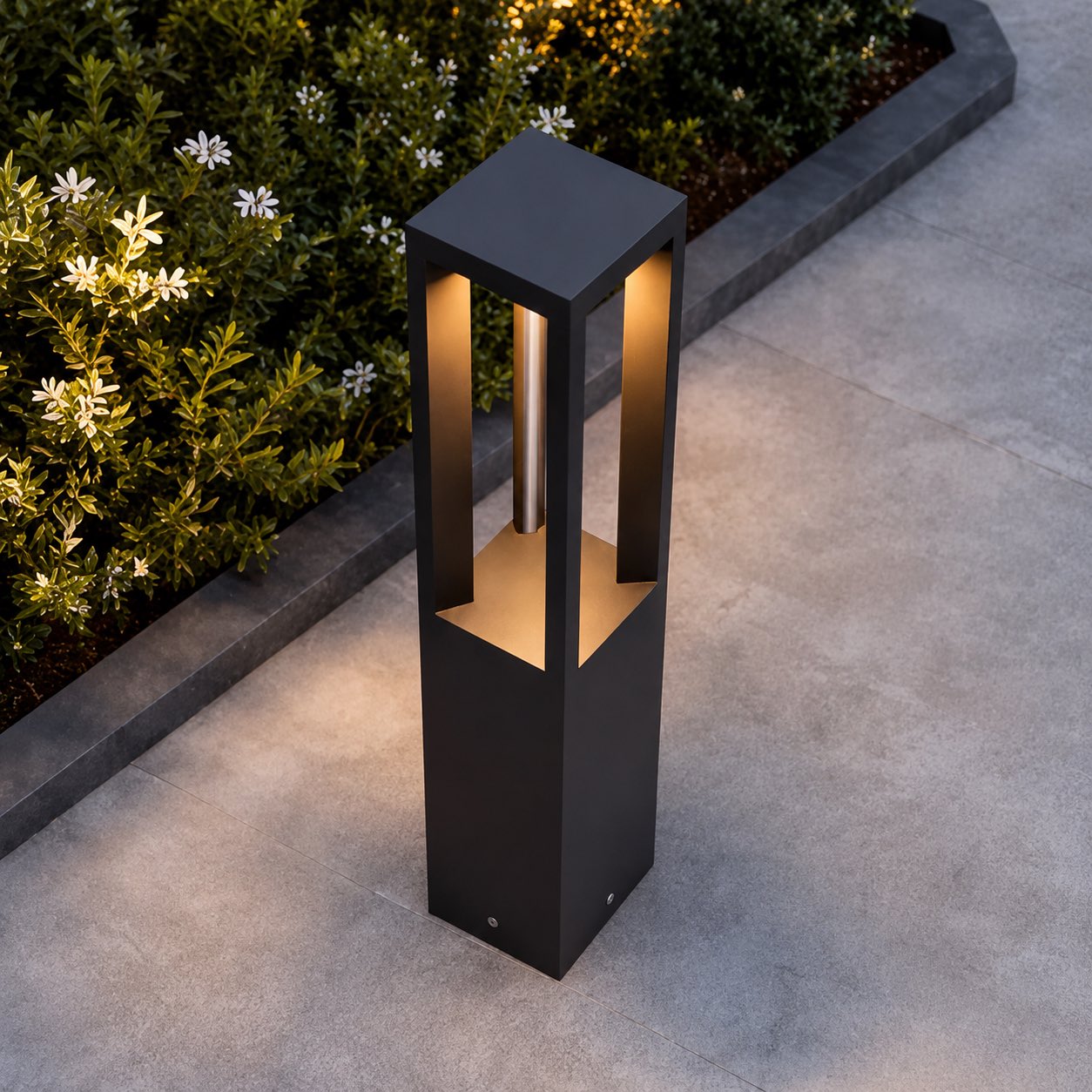 Adjustable Four-Beam Die-Cast Aluminum LED Bollard