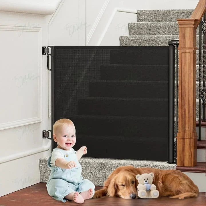 Baby & Pet Gate Retractable One-Handed 55 In