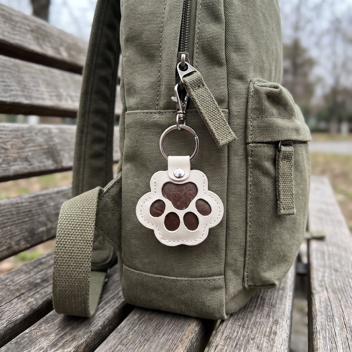 Bag Hanger Full-Grain Leather Paw Print Stainless Steel Ring