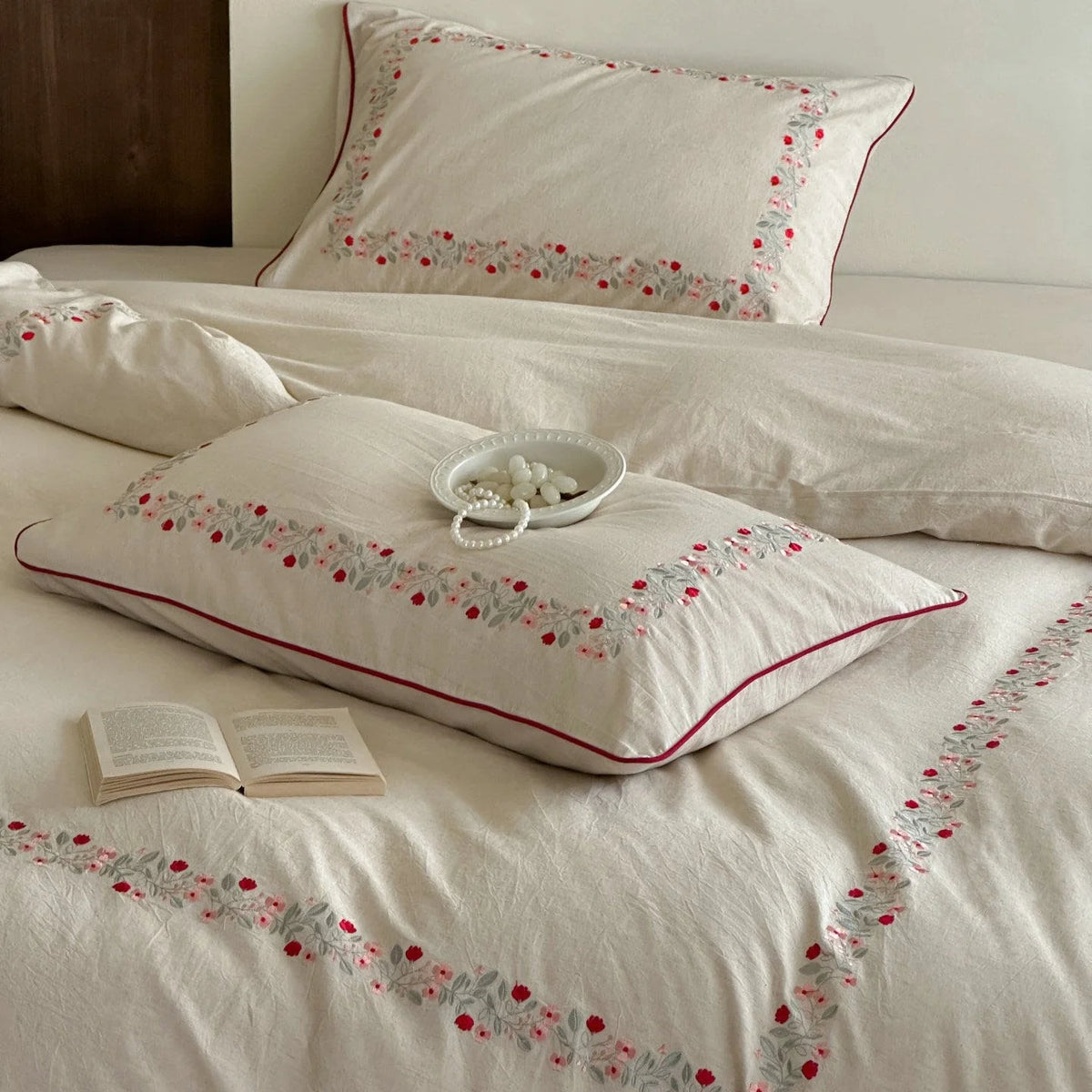 Bed Linen Set Cotton-Linen Blend Floral Embroidery & Piping