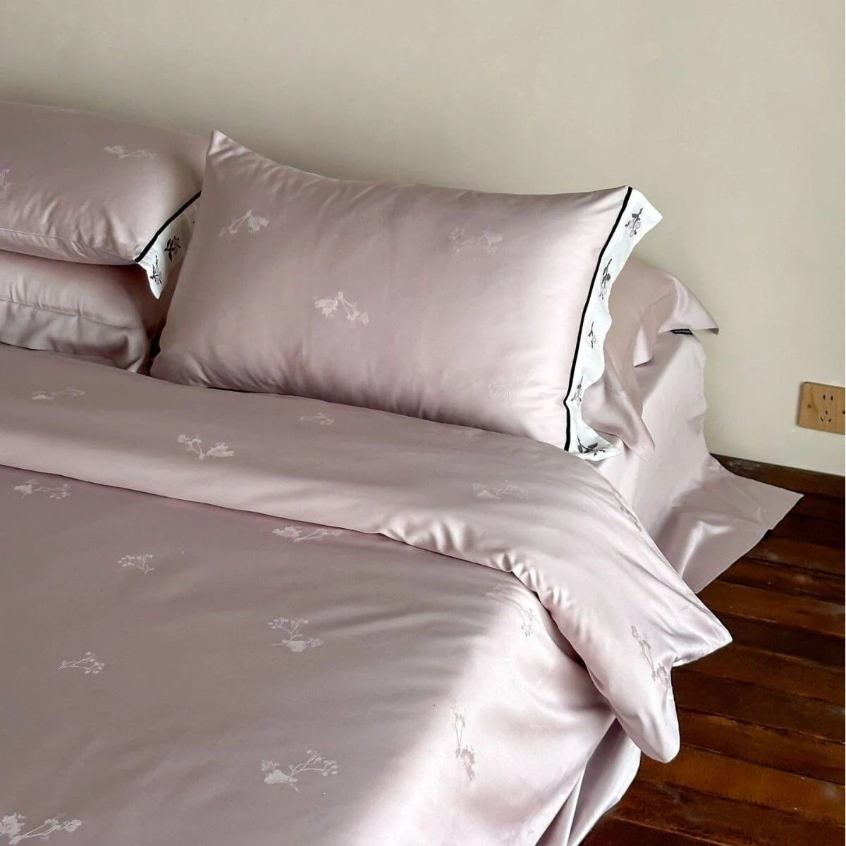 Bed Sheet Set Cotton Satin Embroidered Hem 4-Piece