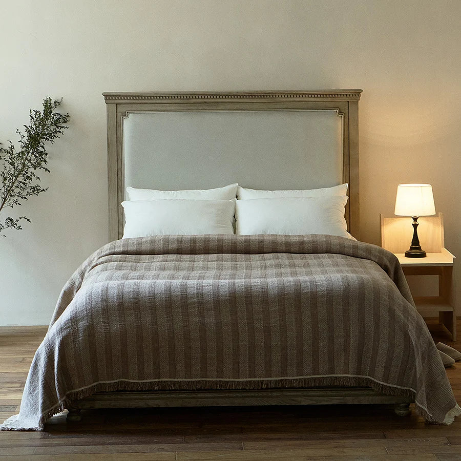 Bed Solid Wood Upright Slatted Headboard Linen-Look Bedding
