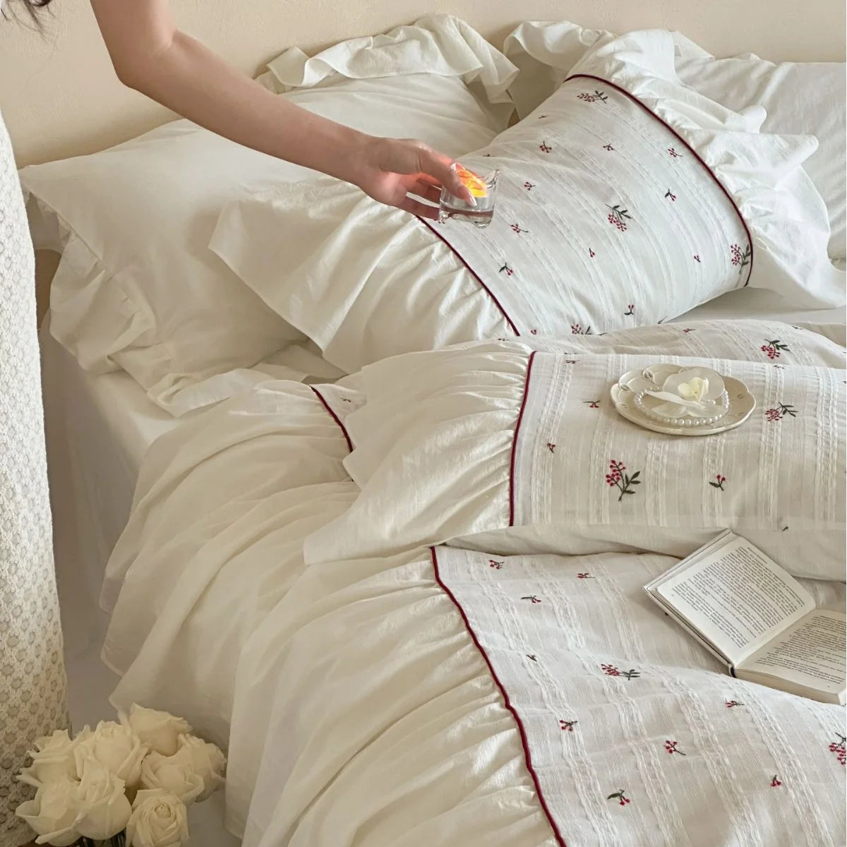 Bedding Set 4-Piece Cotton Embroidered Temperature-Regulating