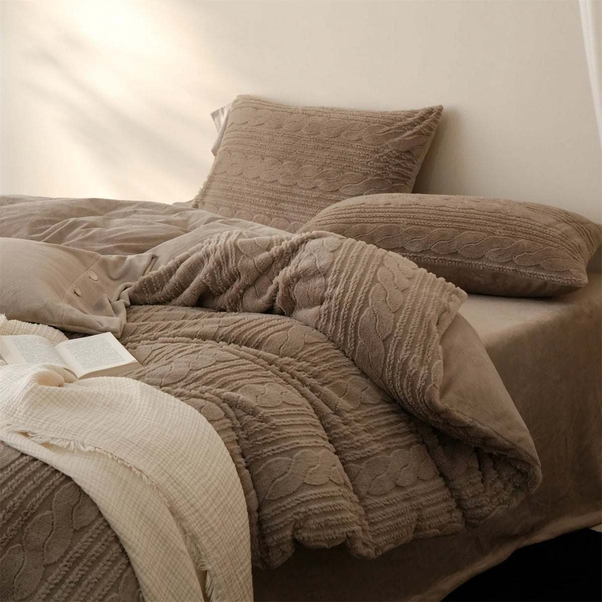 Bedding Set Chenille Textured Reversible Fleece Back