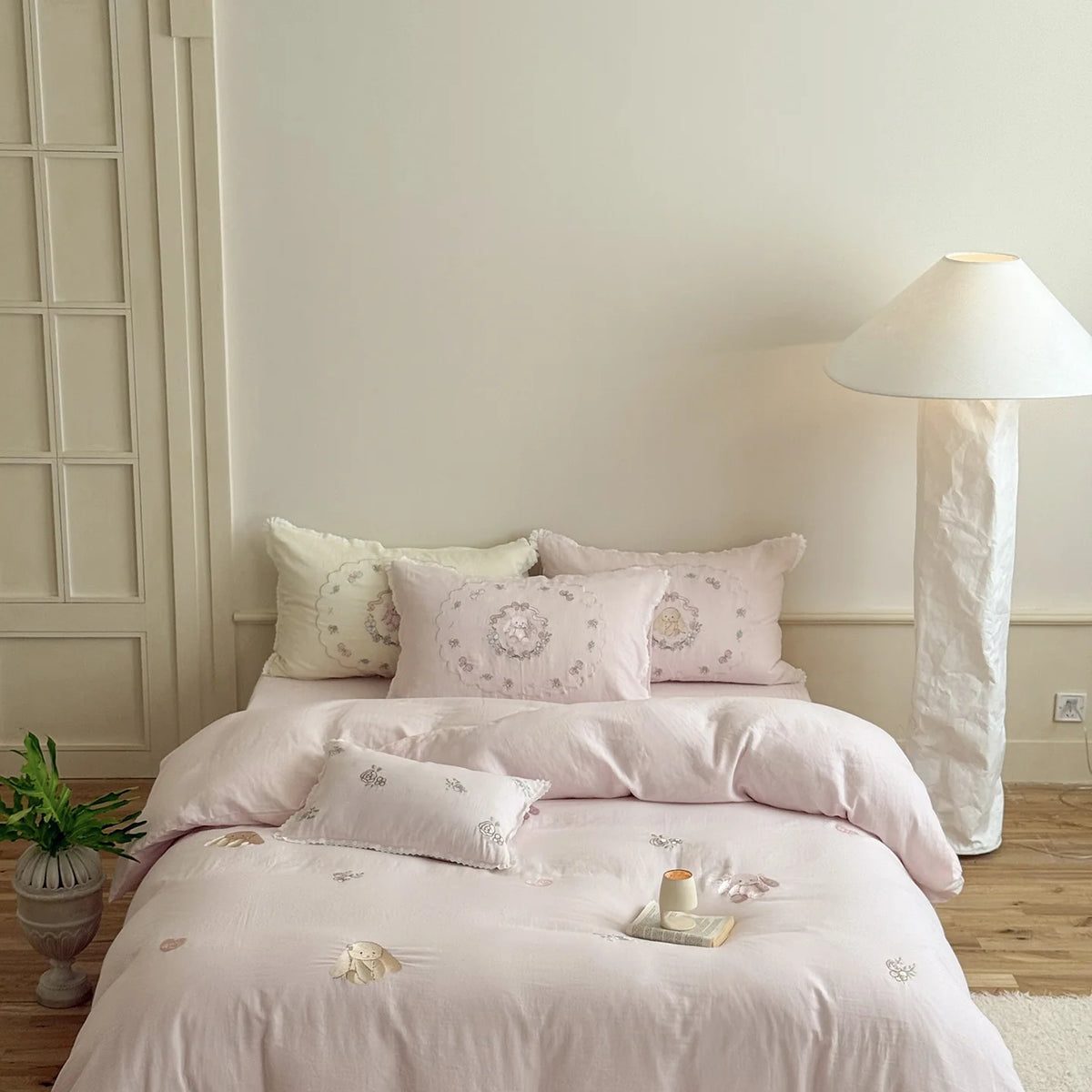 Bedding Set Cotton Embroidered Rose & Ruffled Edges 4-Piece