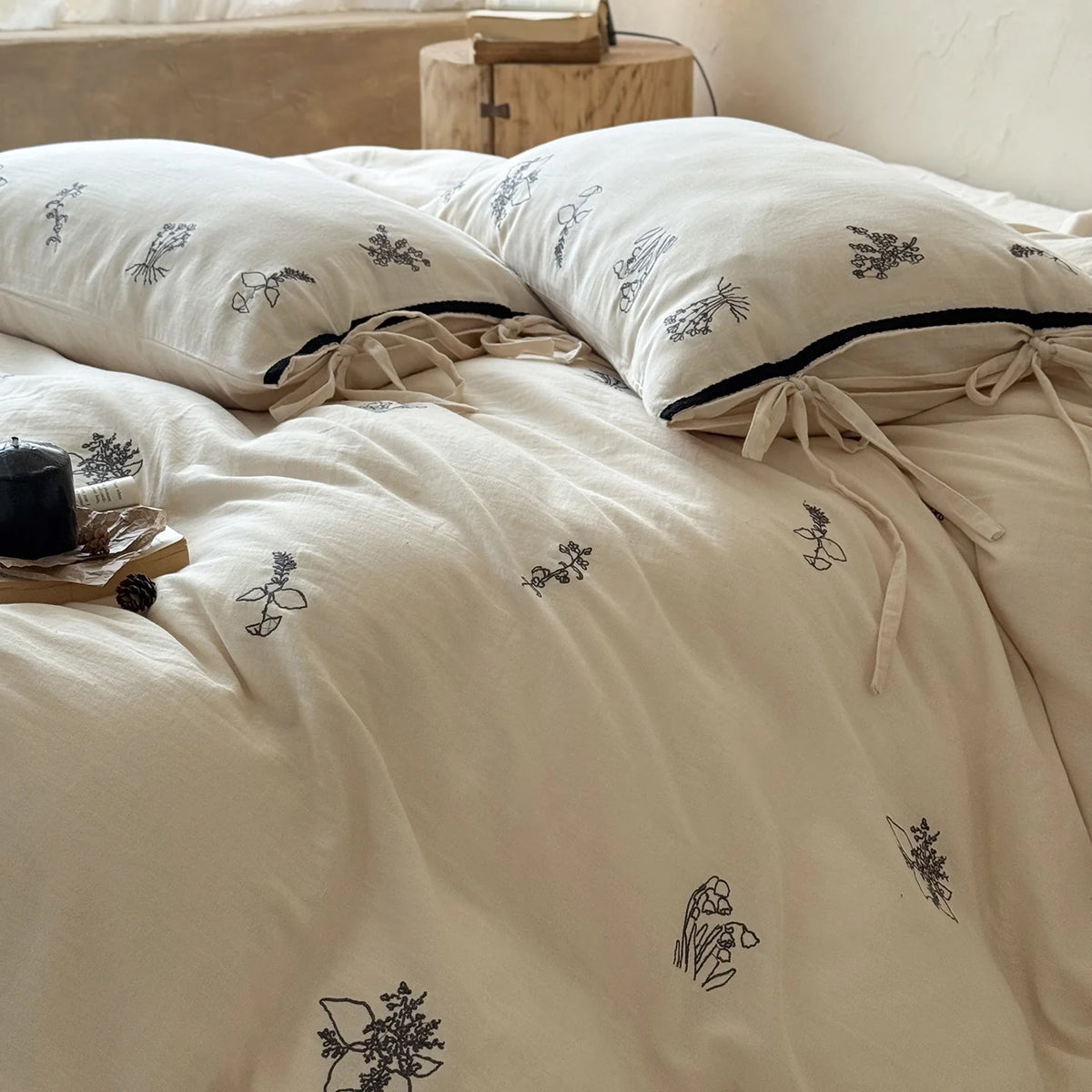 Bedding Set Cotton-Linen Floral Embroidery Bow-Closure Pillowcases