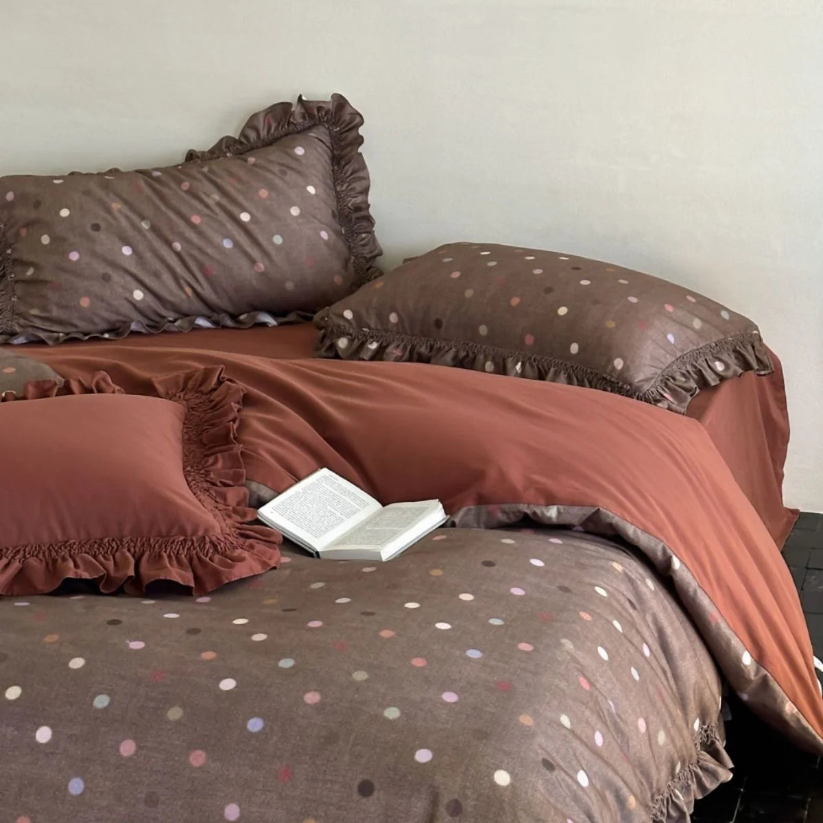 Bedding Set Cotton-Linen Reversible Polka Dot & Ruffled Edges