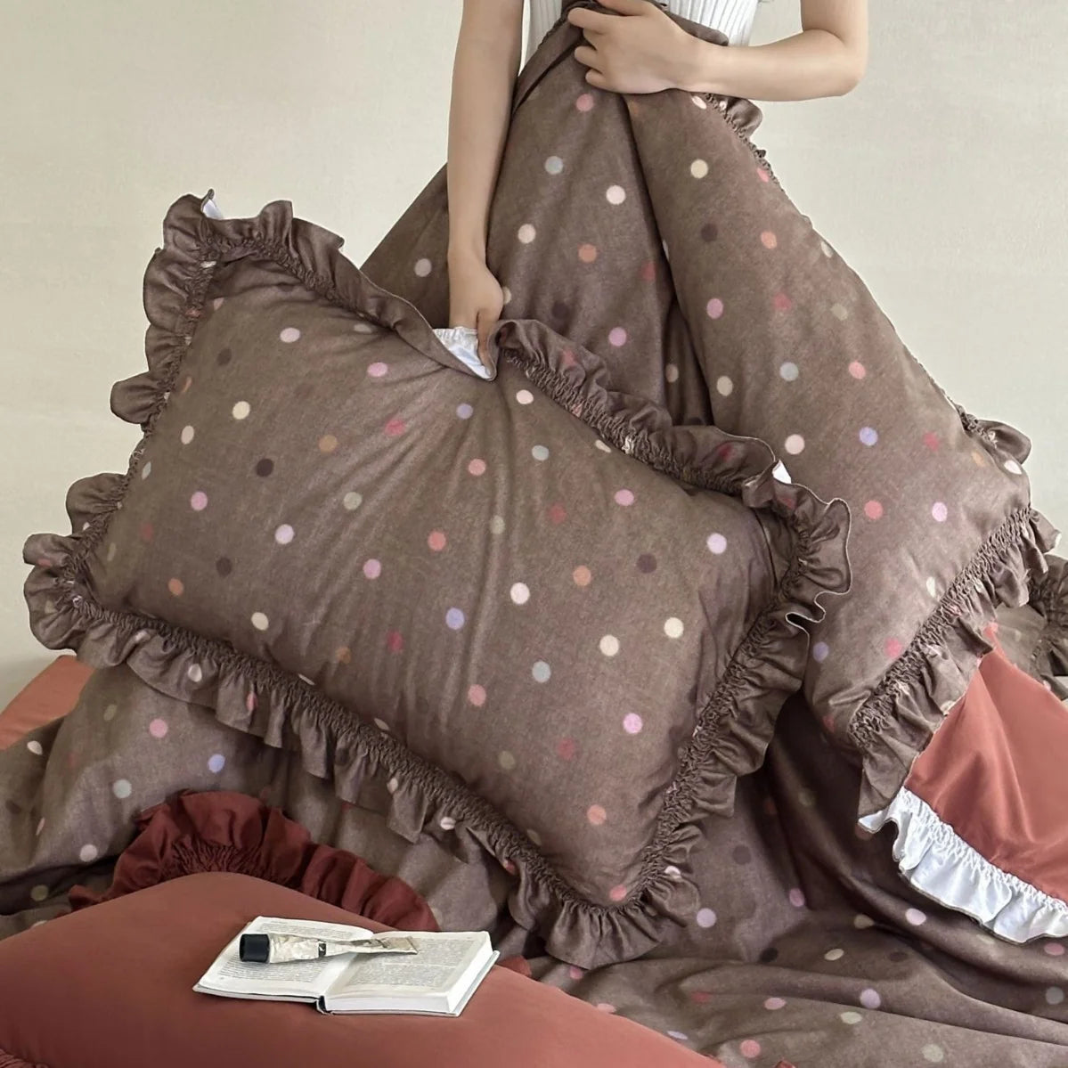 Bedding Set Cotton-Linen Reversible Polka Dot & Ruffled Edges