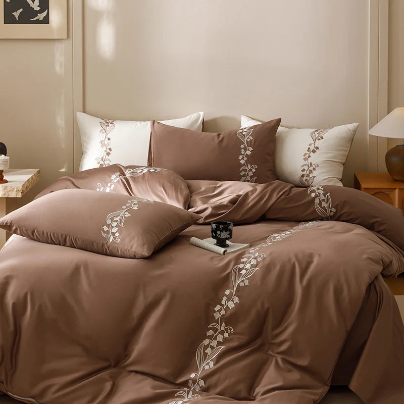 Bedding Set Cotton Satin Floral Embroidery Four-Piece