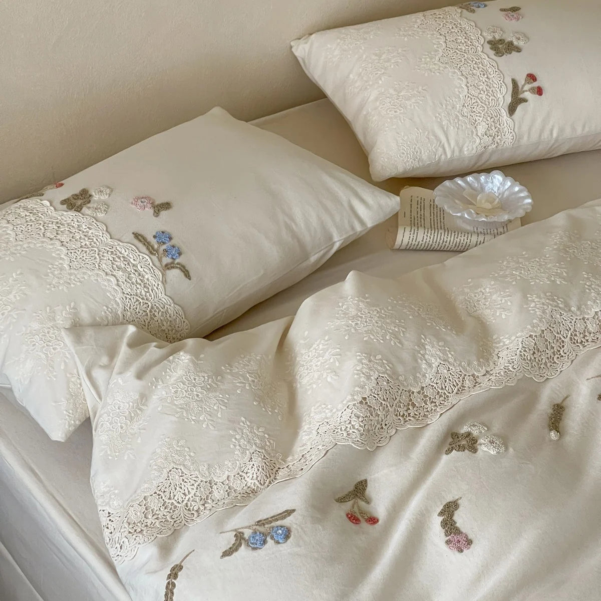 Bedding Set Embroidered Cotton Satin 4-Piece