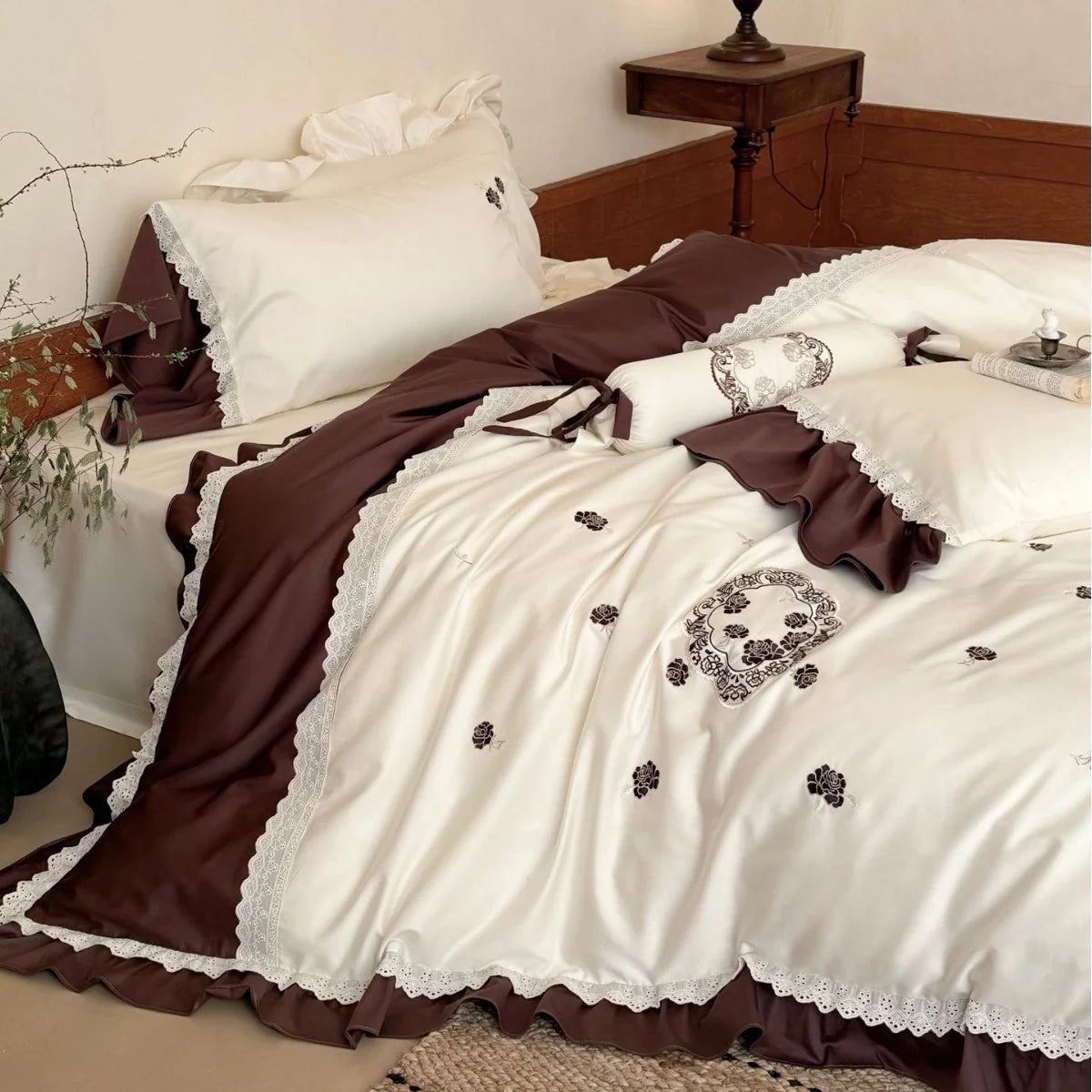 Bedding Set Embroidered Cotton Satin Frilled Set of 4