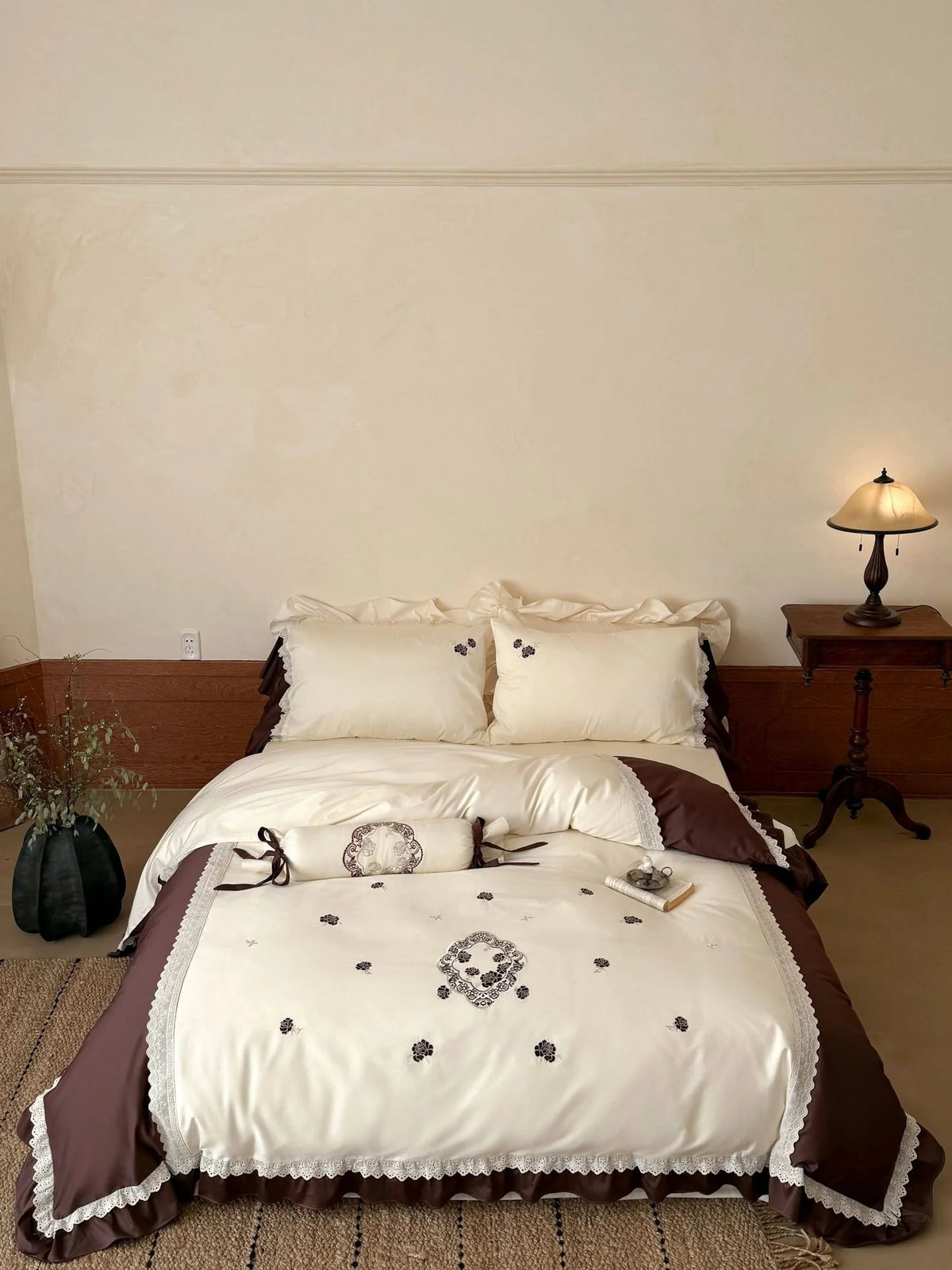 Bedding Set Embroidered Cotton Satin Frilled Set of 4
